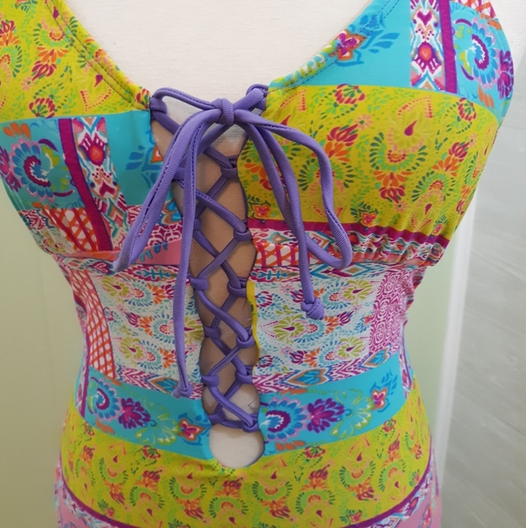 YmI patchwork deep plunge swimsuit sz medium *D - Picture 4 of 6